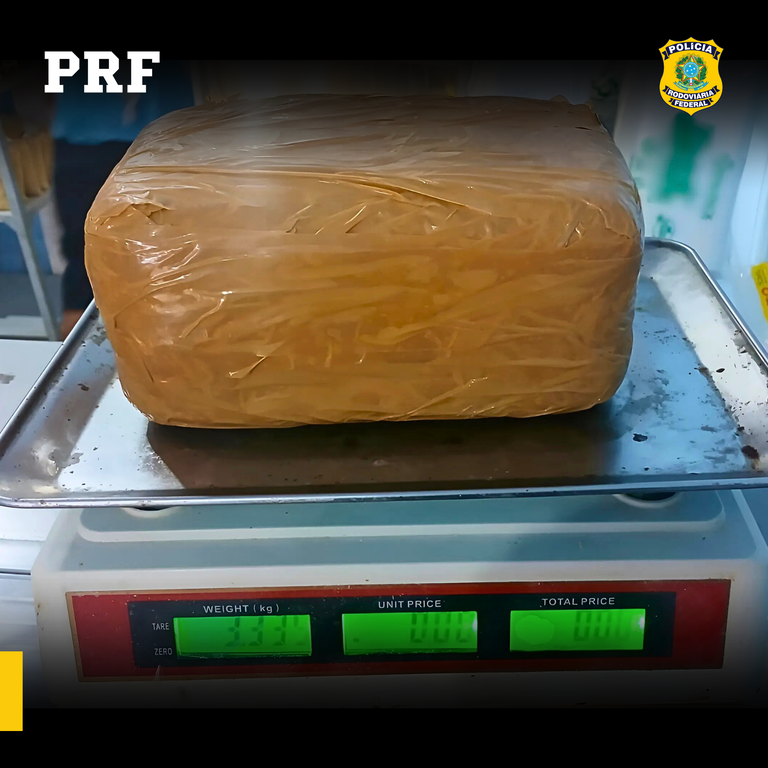 'MULA' FLAGRADA - PRF apreende 3,4 kg de cocaína em ônibus interestadual em Roraima